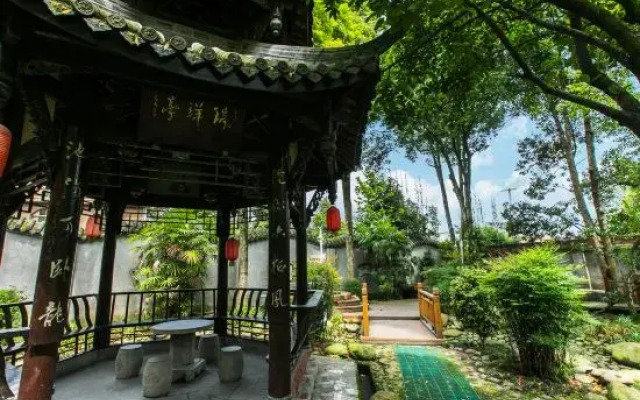 Cuiyuezhuang Countryside Hotel