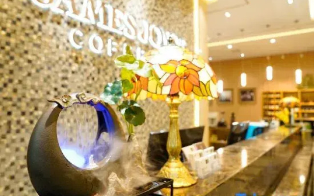 Yuefeng Xiying Hotel (Guangzhou South Railway Station Nanpu Subway Station)