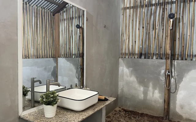 Sandy Beach Bungalows