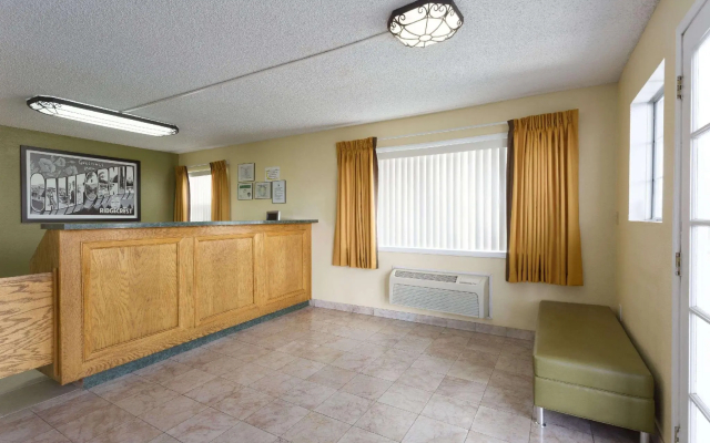 Super 8 by Wyndham Ridgecrest