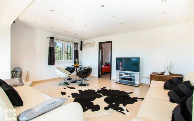 Villa Hugo 11 by Abahana Villas