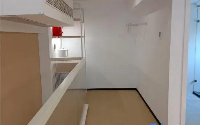Linyun E-Sports Hotel (Shaoxing Houshu Road Subway Station)