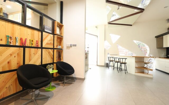 MM Capsule Hostel