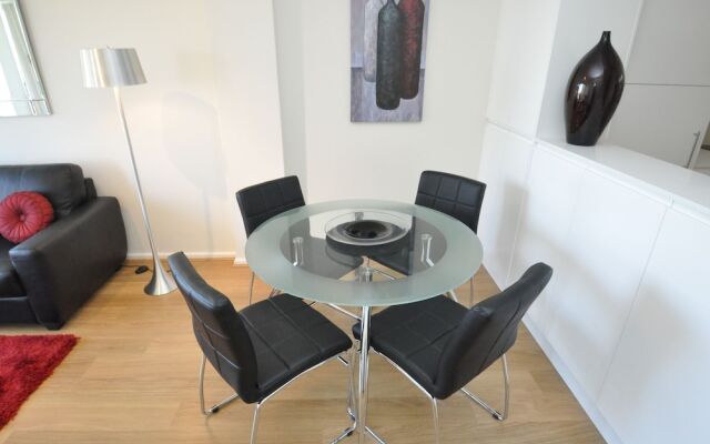 Neutral Bay 63 Ben Furnished Apartment