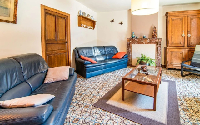 Plush Holiday Home in Matagne-la-petite With Private Garden - фото 3