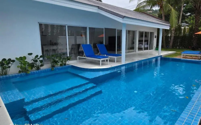 Bougain Villas Salad Beach