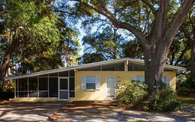 Mellow Yellow 3 Bedroom Home