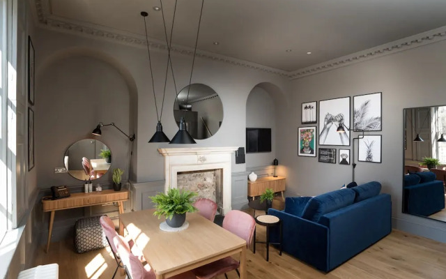 Hiding Space - Trim Street Apartments