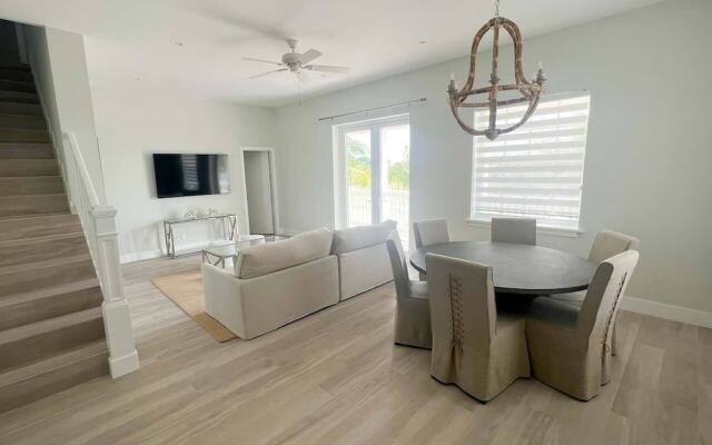 Palm Cay Beach Club & Marina
