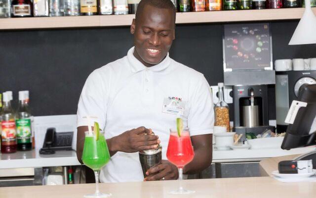 Seen Hotel Abidjan Plateau