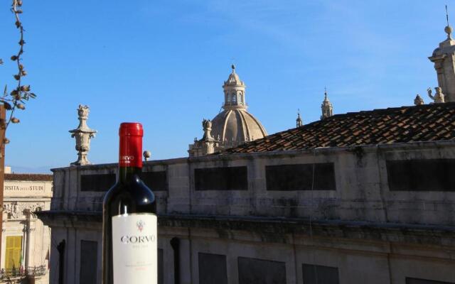 Piazza Universita Wonderful View