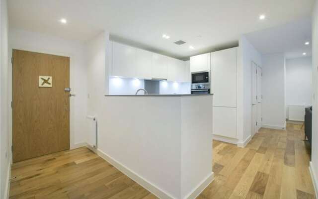 Incredible Newly Built 2 Bedroom Flat near Park