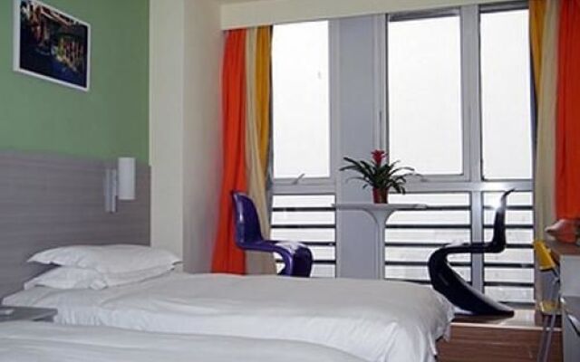 Laiyin Junting Business Hotel