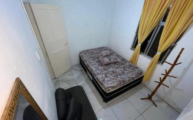 Casa térrea a 2 min da praia dos anjos