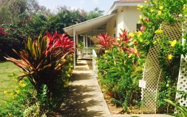 West Coast Apartment Motel