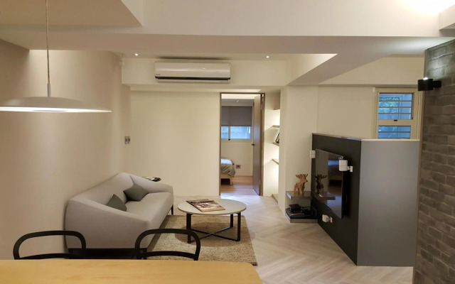 3 Bedrooms+1 Study room (Near Taipei 101 and MRT)