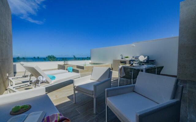 Gorgeous Terrific Roof Terrace With Private Picuzzi