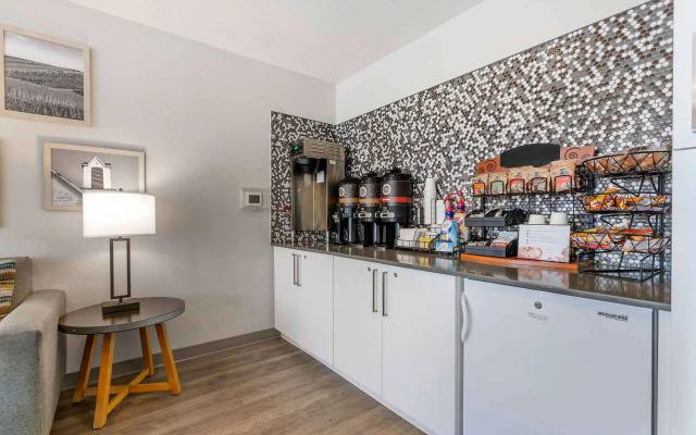 Extended Stay America Suites - Portland - East