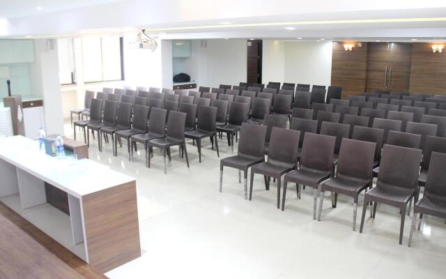 Hotel Saiprasad Executive, Solapur