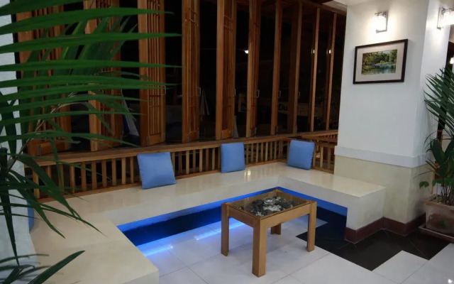First Residence Hotel
