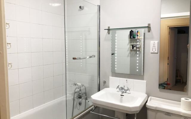 Myshortstay - Calvin Street