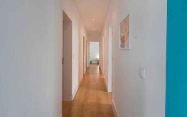 Lovelystay - Bright And Spacious Flat in Graça