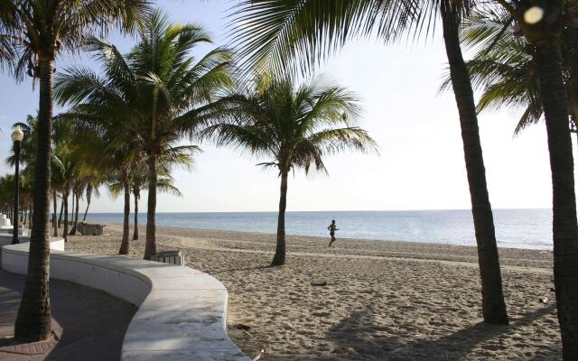 Bahia Mar Ft. Lauderdale Beach- a DoubleTree by Hilton Hotel