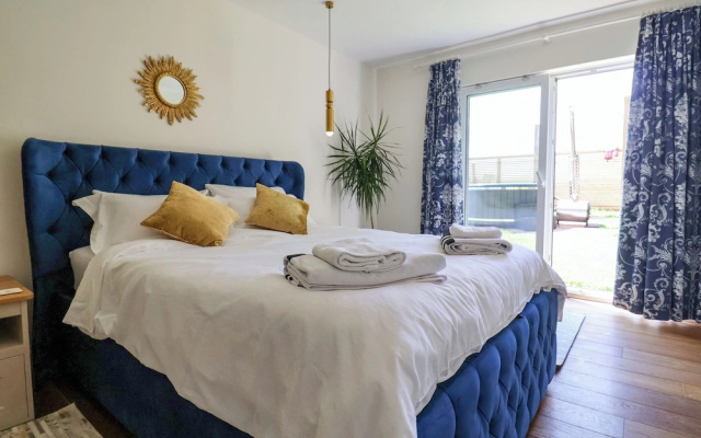 Polly's Annexe