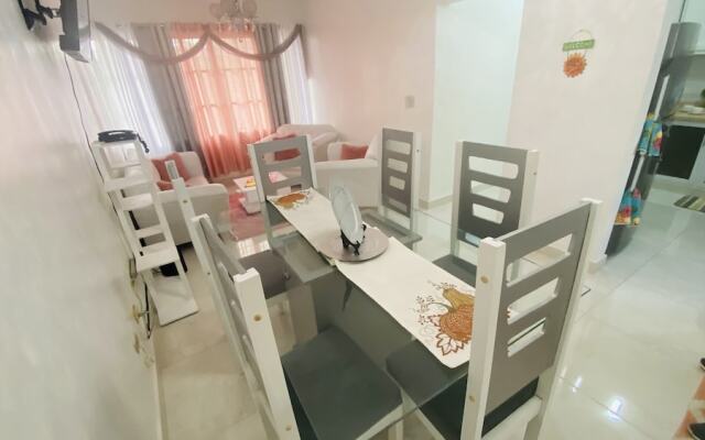 "monumental Area, Lovely Comfortable Apartment Specially for You"