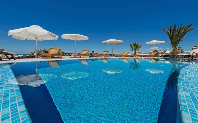 Villa Pezoula Santorini