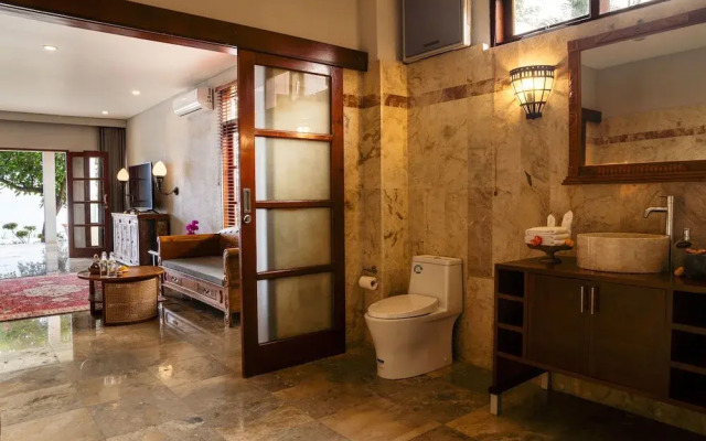 Seaside Oceana Suites by Mahaprana