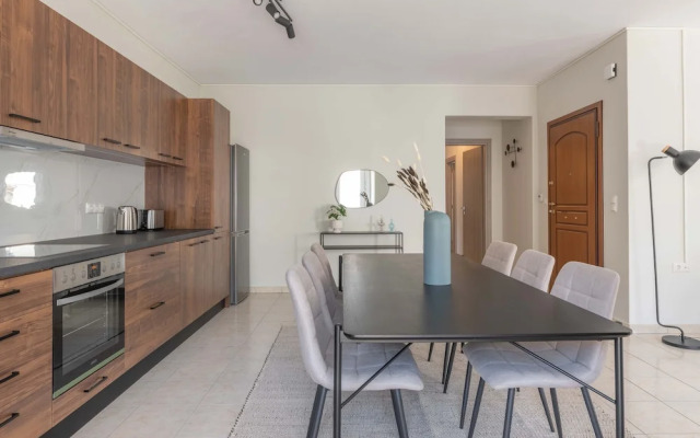 Superior 3BR Apartment in Chalandri