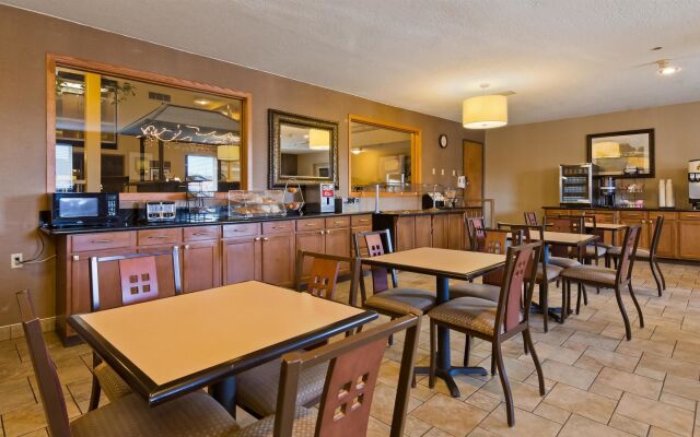 Best Western On The River