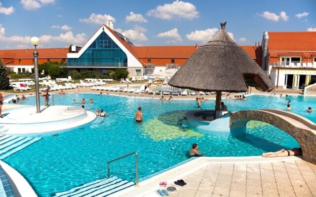 Triász Aparthotel