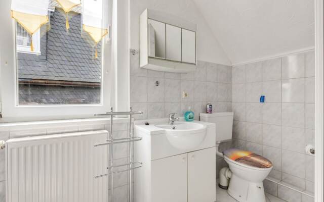 Cozy Apartment in Altenfeld With Garden