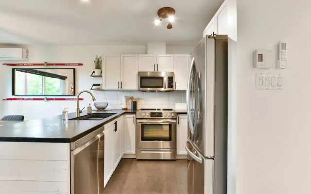 Les Haut Bois Condominiums -RVMT