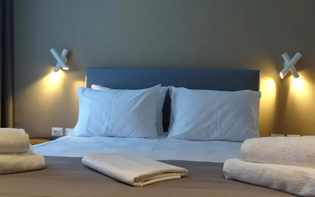 Valmar Hotel