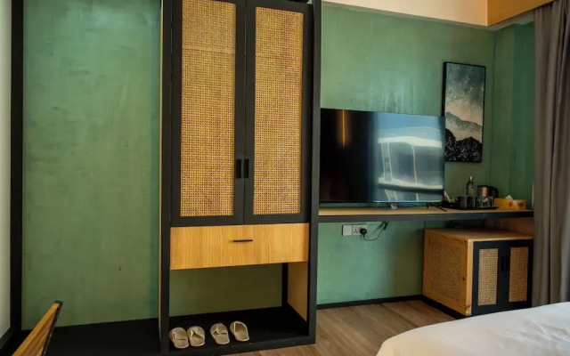 Athiri Residence
