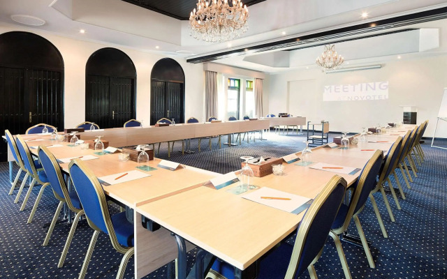 Novotel Bahrain Al Dana Resort