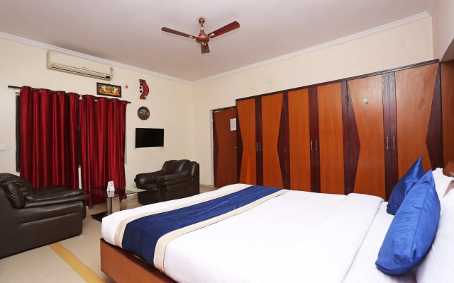 OYO Flagship 4877 Aradhya residency