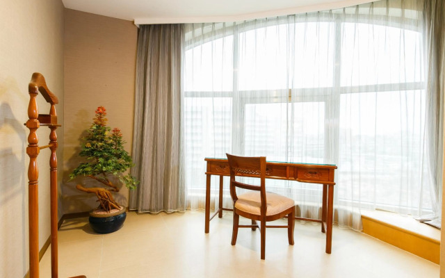 Highness Hotel