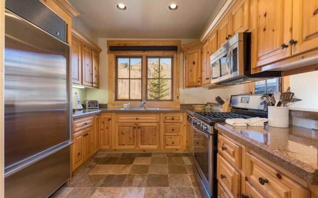 See Forever Village At The Peaks Resort & Spa