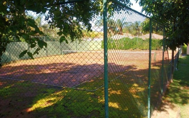 Casa 4 suites a 200m da Rua das Pedras