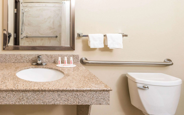 Ramada by Wyndham College Station