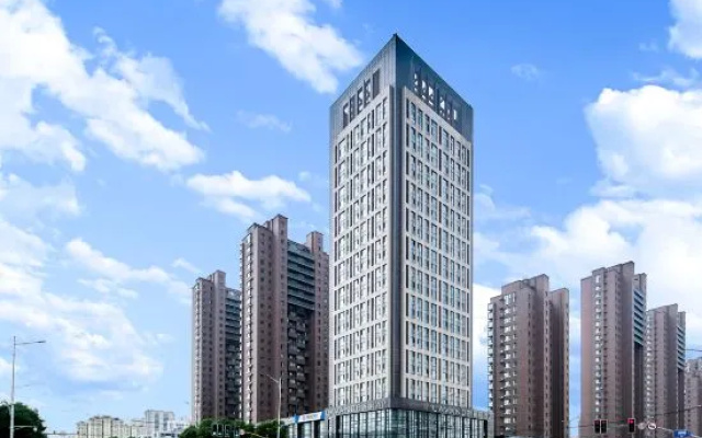 Lavande Hotel (Shenyang Railway Station Baogong North Street Subway Station) — фото 4