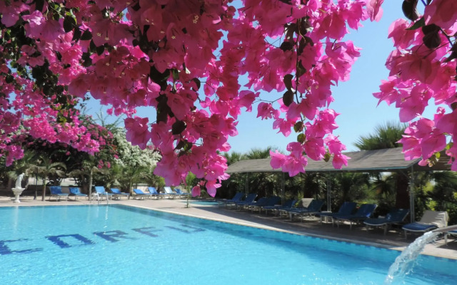 Corfu Hotel