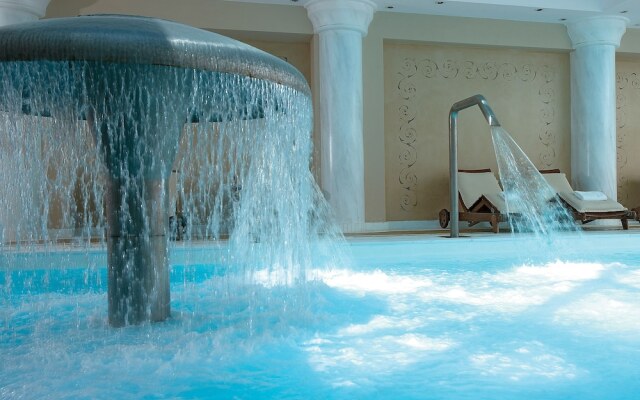 Club Marine Palace & Suites