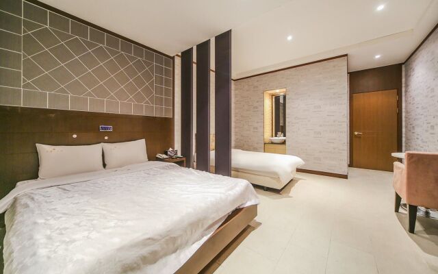 Hotel Nostalgia Paju