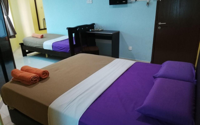 DarulMakmur Scout Lodge – Guest Rooms – Kuantan