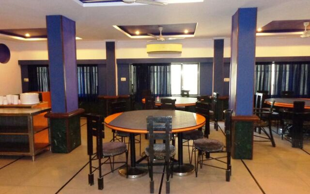Hotel Orange Inn